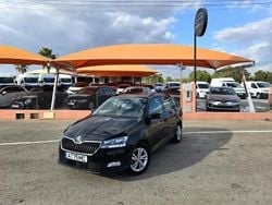 Cinzento Usado 2021 Skoda Fabia Style Carrinha | € 15.450 (Preço justo)