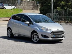 Cinza Usado 2014 Ford Fiesta Titanium Citadino | € 10.750 (Preço justo)