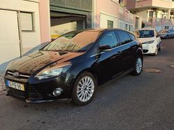 Usado 2014 Ford Focus Sedan | € 3.200