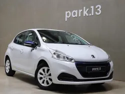 Branco Usado 2016 Peugeot 208 Active Citadino | € 8.750 (Preço justo)