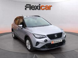 Cinza Usado 2023 Seat Arona Style SUV | € 15.490 (Bom preço)