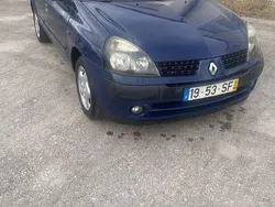 Usado 2001 Renault Clio II Sedan | € 2.000