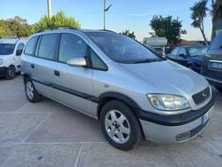 Cinzento Usado 2001 Opel Zafira Monovolume | € 2.000 (Preço justo)