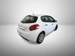 Branco Usado 2017 Peugeot 208 Access Citadino | € 7.990 (Super Preço)