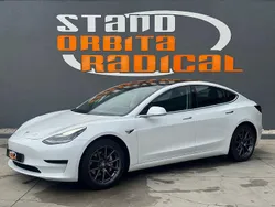 Branco Usado 2019 Tesla Model 3 Standard Range Sedan | € 21.990