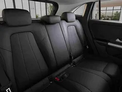 Cinzento Novo 2025 Mercedes GLA250 SUV | € 62.274 (Caro)