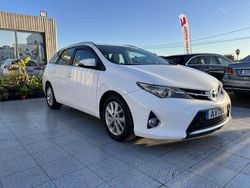 Branco Usado 2012 Toyota Auris Comfort Citadino | € 12.750 (Caro)