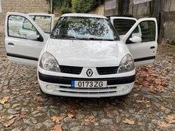 Usado 2004 Renault Clio II Sedan | € 1.800 (Super Preço)