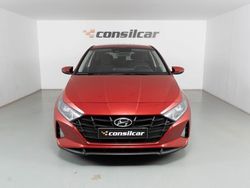 Vermelho Usado 2022 Hyundai i20 Comfort Citadino | € 15.680 (Preço justo)
