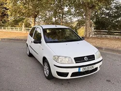 Usado 2004 Fiat Punto Citadino | € 2.050 (Preço justo)