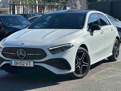 Branco Usado 2024 Mercedes A250 Citadino | € 39.800 (Preço justo)