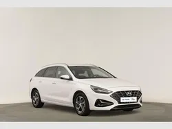 Atlas white (sólido) Usado 2024 Hyundai i30 Style Carrinha | € 23.490 (Preço justo)
