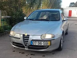 Cinzento Usado 2001 Alfa Romeo 147 Citadino | € 2.200