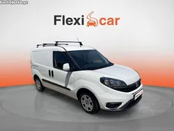Branco Usado 2023 Fiat Doblò Monovolume | € 16.980 (Preço justo)