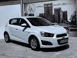 Branco Usado 2011 Chevrolet Aveo | € 4.750