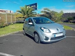 Cinza Usado 2011 Renault Twingo Citadino | € 4.900 (Bom preço)