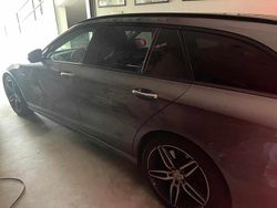 Cinzento Usado 2017 Mercedes E43 AMG AMG Sedan | € 41.000