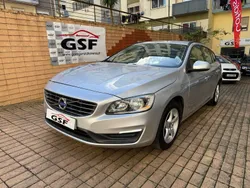 Cinza Usado 2015 Volvo V60 Momentum Carrinha | € 13.450 (Preço justo)