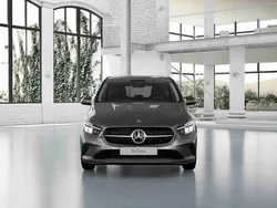 Cinzento Novo 2025 Mercedes B180 Monovolume | € 50.274