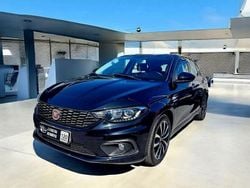 Preto (metalizado) Usado 2017 Fiat Tipo Lounge Citadino | € 11.990 (Preço elevado)