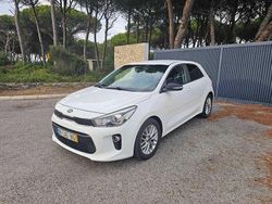 Branco Usado 2018 Kia Rio SX Sedan | € 12.350 (Preço justo)