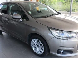 Cinzento Usado 2015 Citroën C4 Feel Citadino | € 11.750 (Caro)