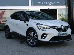 Branco Usado 2020 Renault Captur Initiale Paris SUV | € 20.900