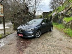 Cinzento (metalizado) Usado 2017 Renault Mégane GT Line GT-Line Citadino | € 16.990 (Preço elevado)