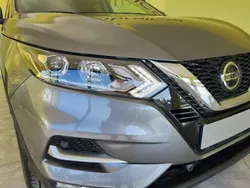 Cinzento (metalizado) Usado 2019 Nissan Qashqai N-Connecta SUV | € 25.000
