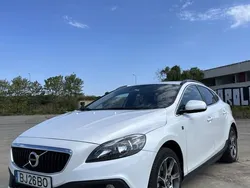Usado 2016 Volvo V40 Ocean Race Carrinha | € 14.500 (Preço justo)