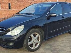 Preto Usado 2008 Mercedes R280 Monovolume | € 9.500