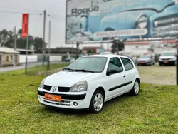 Branco Usado 2005 Renault Clio II Dynamique Citadino | € 3.200 (Bom preço)