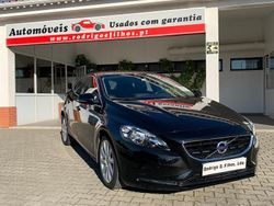 Preto Usado 2015 Volvo V40 Momentum Carrinha | € 13.900 (Preço justo)