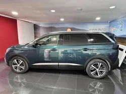 Verde Usado 2017 Peugeot 5008 Allure Monovolume | € 19.900 (Preço justo)