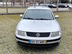 Cinzento Usado 1999 VW Passat Sedan | € 2.800 (Bom preço)