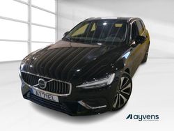 Preto Usado 2022 Volvo V60 Core Carrinha | € 34.000 (Preço justo)