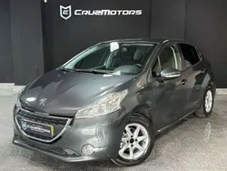 Cinzento Usado 2015 Peugeot 208 Citadino | € 8.500 (Bom preço)
