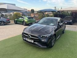 Cinza Usado 2024 Mercedes C300 AMG line Sedan | € 54.990 (Preço justo)