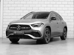 Cinza Usado 2020 Mercedes GLA250 AMG line SUV | € 37.450