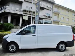 Branco Usado 2022 Mercedes Vito Monovolume | € 28.000