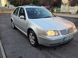 Usado 2000 VW Bora Sedan | € 2.650