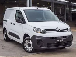 Branco Usado 2023 Citroën Berlingo Monovolume | € 18.900 (Preço justo)