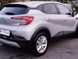 Cinzento Usado 2023 Renault Captur Evolution SUV | € 21.000 (Preço justo)