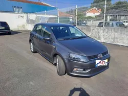 Cinzento Usado 2016 VW Polo Sedan | € 10.250 (Preço justo)
