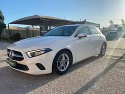 Branco glaciar Usado 2019 Mercedes A180 Business | € 22.990 (Bom preço)
