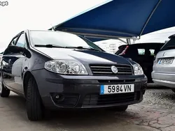 Cinza Usado 2003 Fiat Punto Dynamic Citadino | € 2.650 (Bom preço)