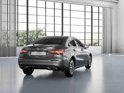 Cinzento Novo 2025 Mercedes A200 Sedan | € 47.606