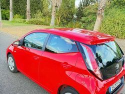 Usado 2017 Toyota Aygo X-play Citadino | € 6.800