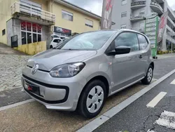 Cinzento Usado 2015 VW up! Citadino | € 8.250 (Preço justo)
