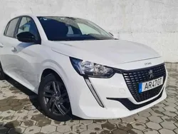 Branco Usado 2022 Peugeot 208 Citadino | € 19.900 (Preço elevado)